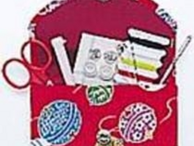 中にはかわいらしくて機能的な裁縫道具が_光悦