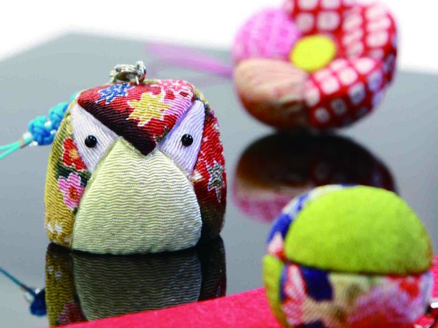 お作り頂いたストラップは当日お持ち帰り頂けます◎_くろちく 木目込み体験