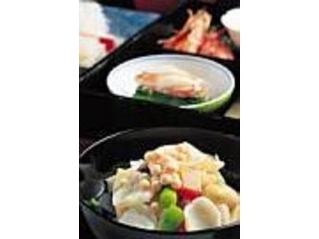 旬の素材が活きた煮物や焼き物、のっぺなど_日本料理 大橋屋 本館