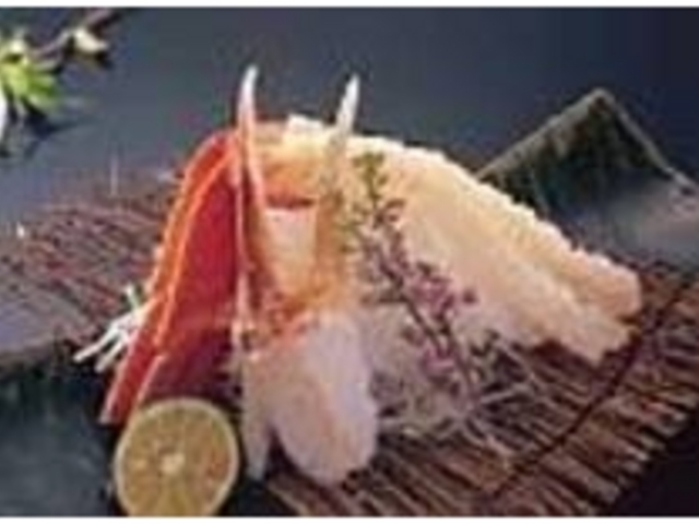 新鮮なカニ刺は、甘みがたっぷりだ_望洋楼