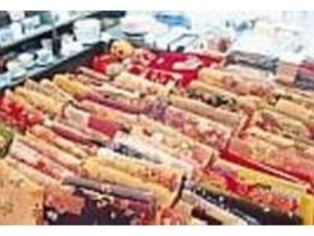 はんかちにはもったいないほど鮮やかな友禅_桃巧