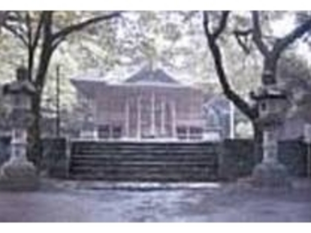 秋川沿いの山の上にそびえ立つ由緒ある古社_阿伎留神社