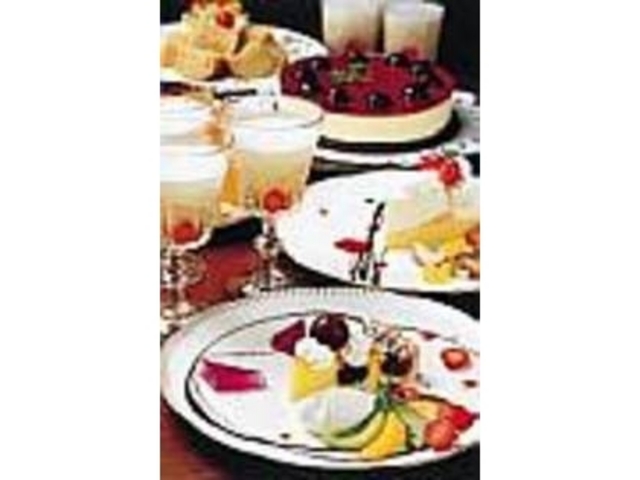 彩り鮮やかなデザートは、どれも美味しそう_Berry.J S.Doller