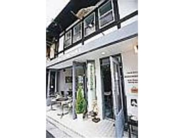 古い京町屋を改装して造られたお店_「Cafe&Pantry 松之助」 京都本店