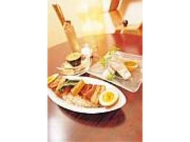 エビとチキンの生春巻きと豚角煮ごはん_C65cafe