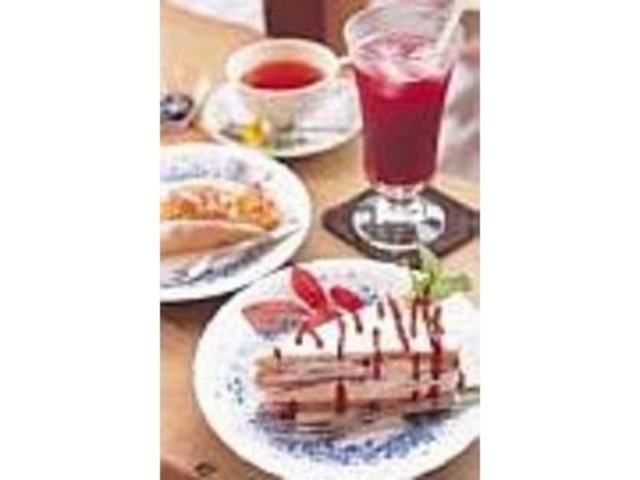 高原果物の手作りケーキはどれも絶品_山の駅