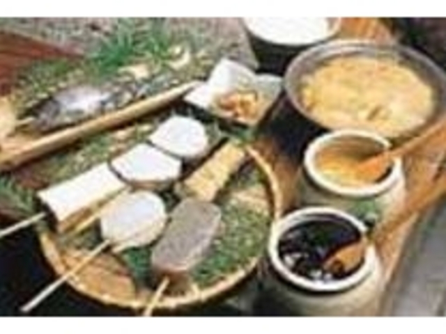 人気の田楽コースは炭火焼きで楽しめる_焙焼 山久