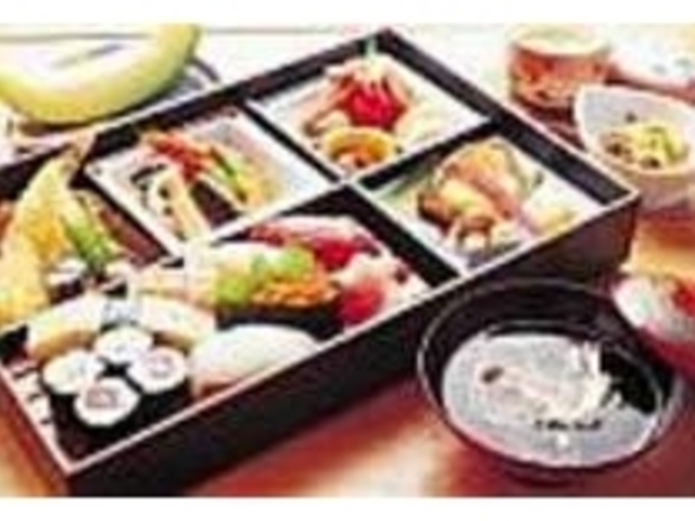 女性に人気の華やかな『おしゃれ寿司』_廣半