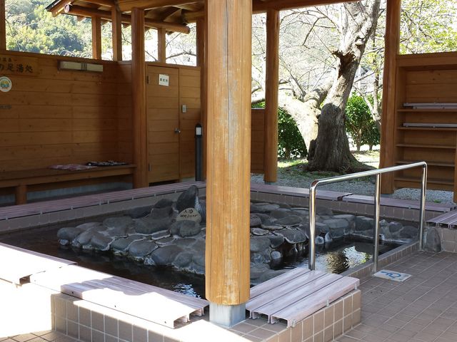 八百源来弘堂