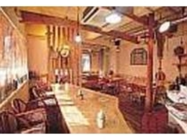 お酒落な店内。できれば予約したい_くぇーぶう