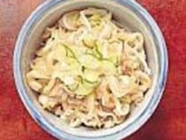 コリコリとした食感が旨い『ミミガー和え』_琉球料理と泡盛 西町わらじ屋