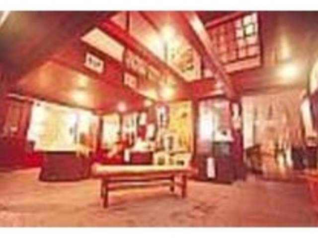 往時の様子が色濃く残るレトロな雰囲気の店_蔵しっく館 國暉