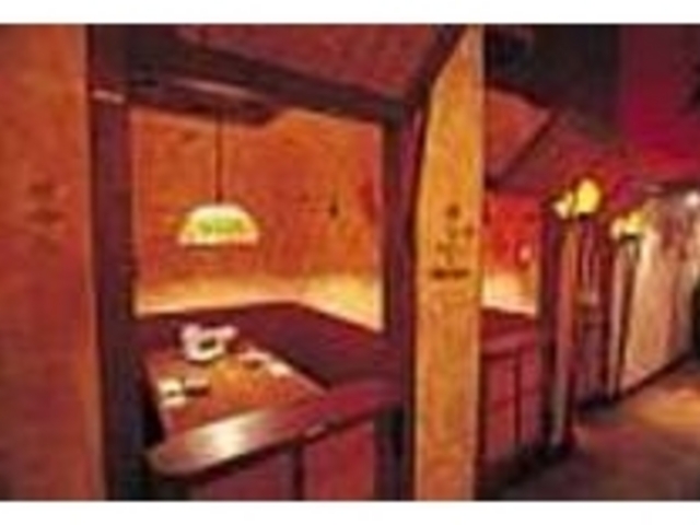 個室はモンゴルの組み立て式住居をイメージ_asian kitchen 新宿武蔵野ビル店