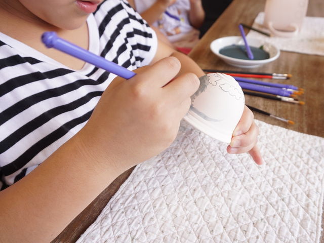 絵付け体験_有田焼のデパート(株丸兄商社内)敏右エ門窯