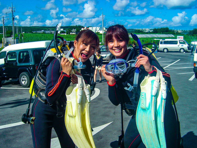 沖縄ダイビングと青の洞窟のSeaMole