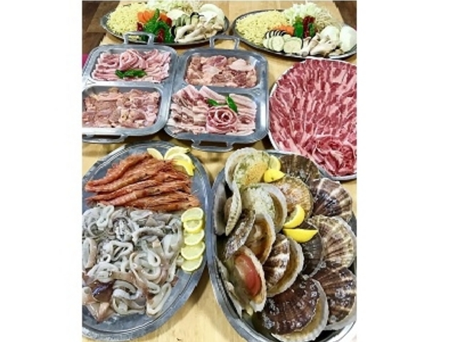 海鮮もお肉も白ハマグリまで楽しめます!
(写真:10名様分)_ビーチステーション&cafe gin-ger