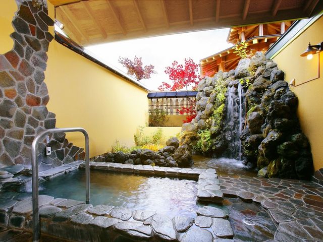 11種で貸切露天風呂「月雫の湯」_奥利根温泉ホテルサンバード