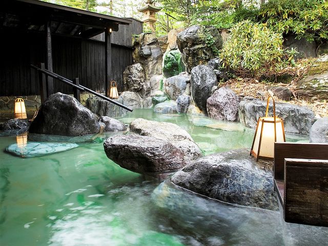 【露天風呂/春・夏】高原の風に当たりながら草津温泉を堪能_草津ナウリゾートホテル