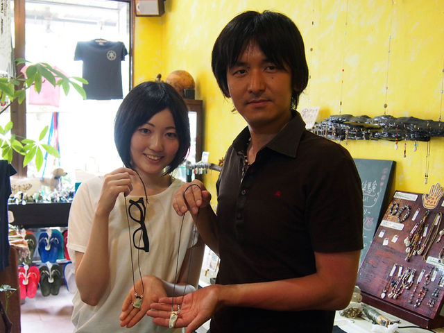 夜光貝ネックレス_家内制手工芸 南南