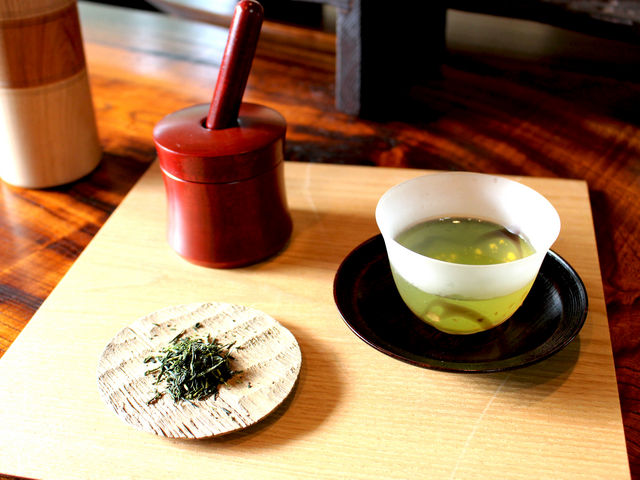 お茶ミルカフェ_うるしの器 あさだ