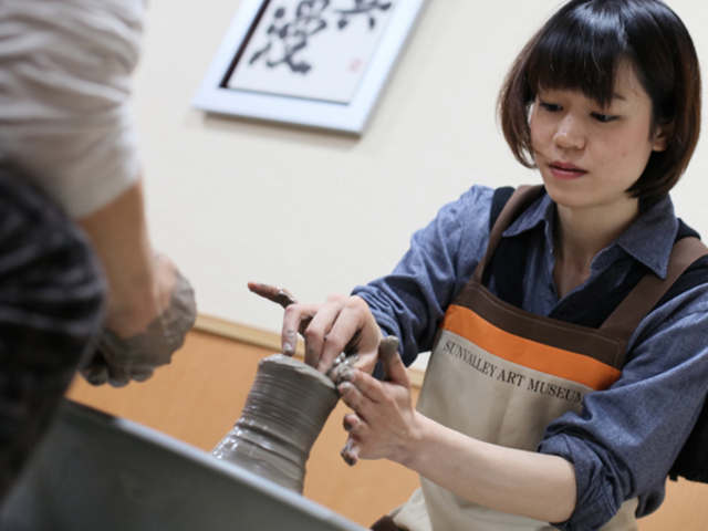 ホテルサンバレー那須・サンバレー美術館内陶芸体験コーナー