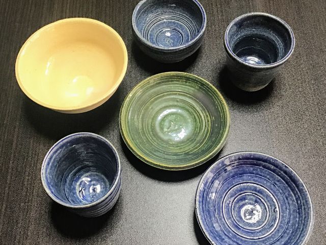 元窯で製作した本格的な陶器に上絵付けします_元窯