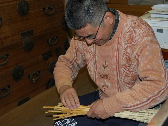 ほうきの制作中〜_大坂屋「夢ほうき」