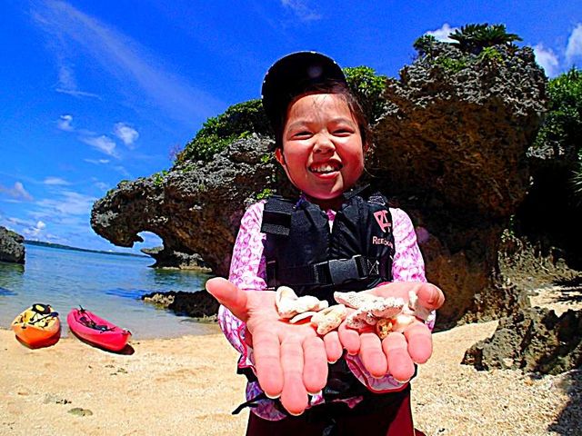 綺麗な貝殻GET〜!!_沖縄ネイチャーコーデネート・アンダゴ