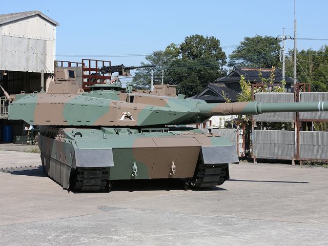 大迫力!10式戦車もあるよ!_F2プラント