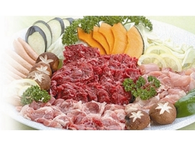 <野外バーベキュー> 焼肉コース 2,376円(税込) 別途2時間飲み放題男性1,620円女性1,404円_湯ノ浦温泉 四季の湯 ビア工房