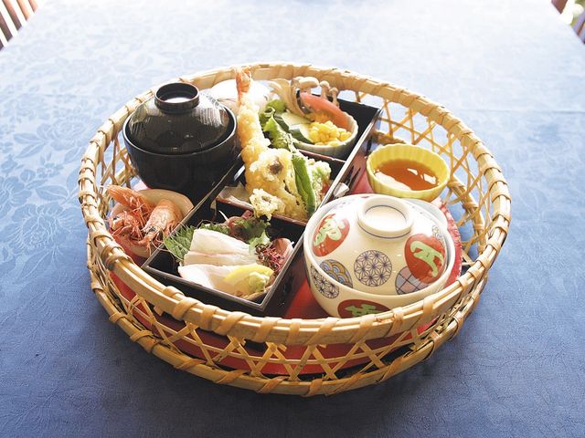 まんぷくパック(温泉入浴+まんぷく御膳)1,260円(税込)_湯ノ浦温泉 四季の湯 ビア工房