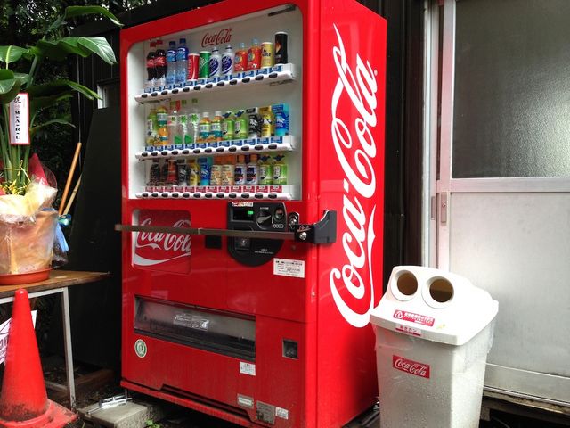 自動販売機もあります。_サバゲーフィールド ラッキーストライク