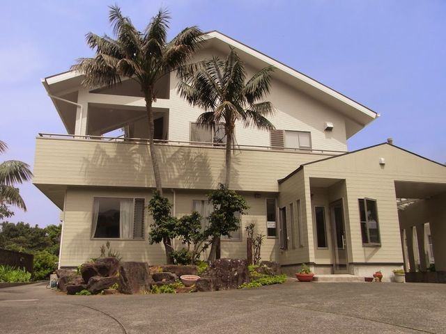 宿泊も出来る!
ダイビング・観光はブリーズ・ケンチャルマにお任せ下さい。_Breeze & Kencha Rumah