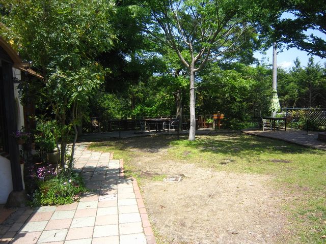 園内風景2_リバーサイド園ヨリタ