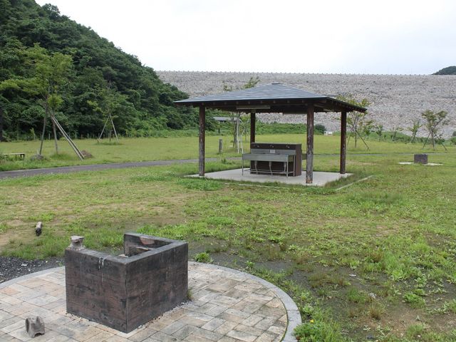 ダム直下の市営キャンプ場は利用無料です_いいざかサポーターズクラブ