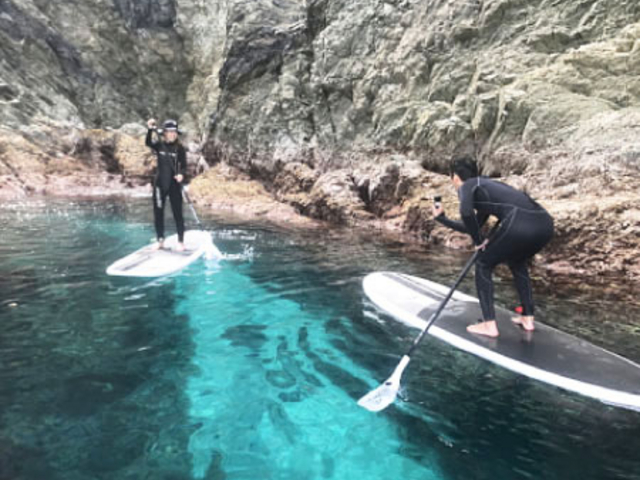 サップで青い海の風景をみながら、楽しくのんびりクルージング♪_オクマナビ