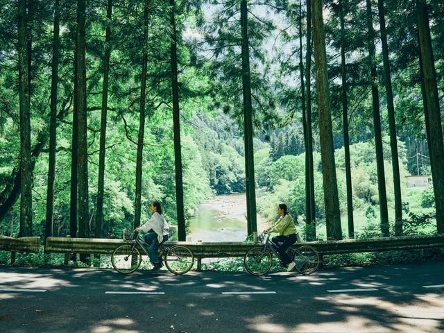 川沿いの清々しい道をサイクリングできます!_東京裏山ツアーズ