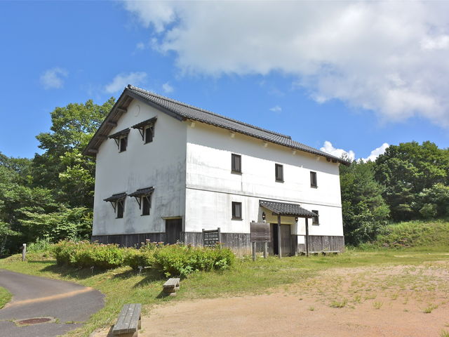 民俗資料館昔の農機具等の展示してあります。_県立もみのき森林公園