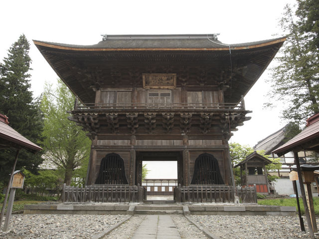 【みどころ】曹洞宗33ヶ寺がずらりと並ぶ禅林街の最奥にある長勝寺!_公益社団法人弘前観光コンベンション協会