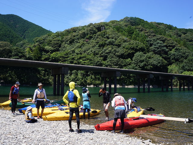 四万十川にかかる沈下橋からの飛び込みが面白い。_アウトドアスペース