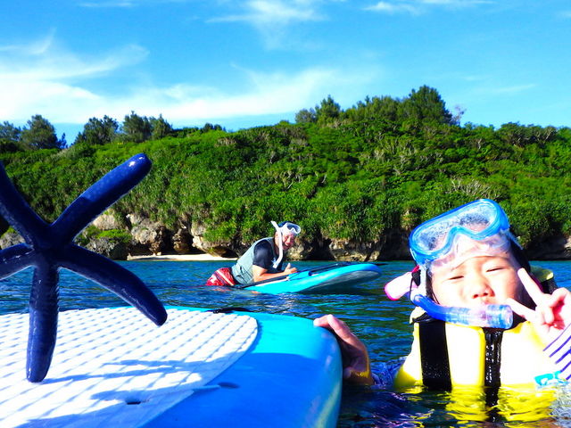 SUPでシュノーケルポイントまで行けるからお子様も安心!!_SUP・クリアカヤック Nice Time Okinawa