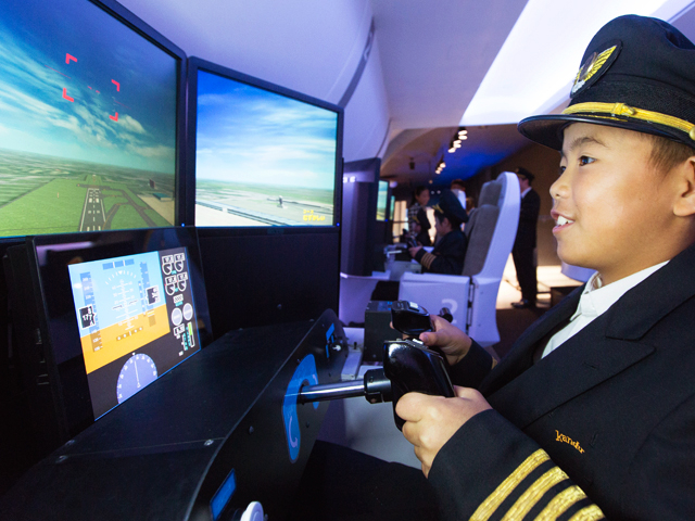 カンドゥーエアポートへ向け安全な空の旅へ出発_カンドゥー