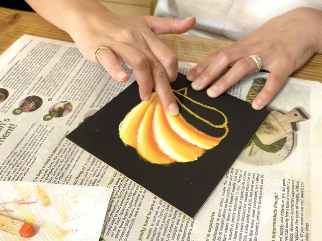 色が混ざってグラデーションに癒される♪丁寧に教えてくれるから絵心がなくても安心!_チョークアート専門店 KANAE CHALK ART. 沖縄