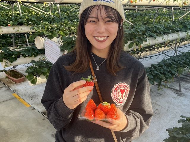 大きないちごに笑顔♪_阿蘇健康農園