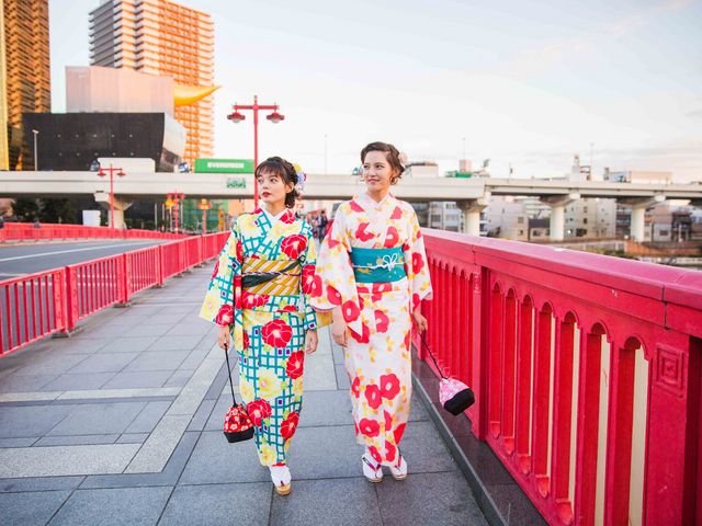 着物姿でお散歩_HANA Kimono Rental
