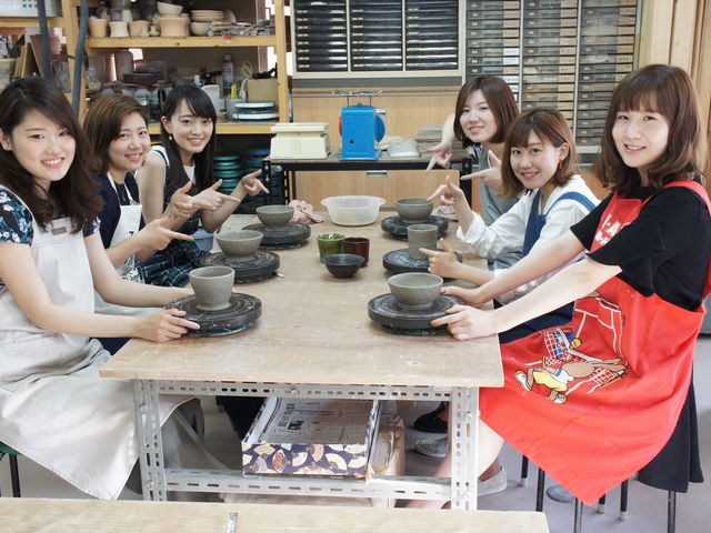 女子会サイコ〜 !!(手びねり体験)_COM陶芸教室