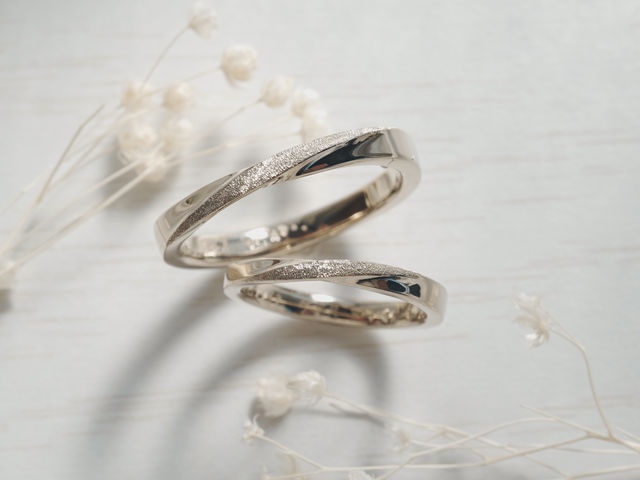 手作りの結婚指輪、こちらはホームページへ_リアンジュ