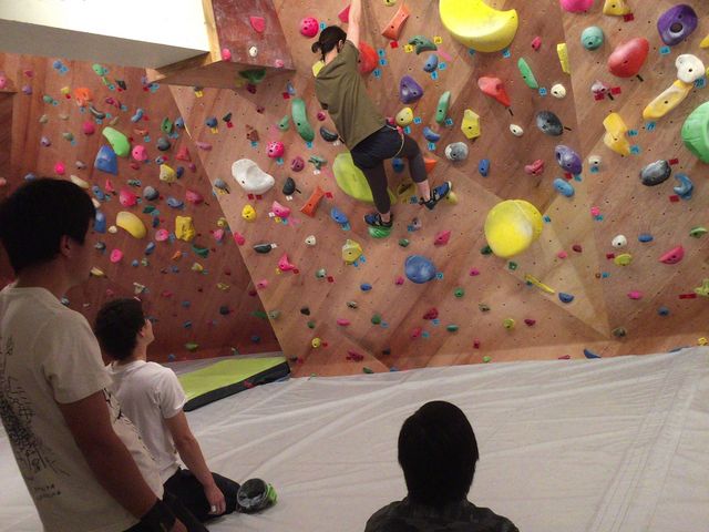 みんなで登ると更に楽しいです!!_Favour climbing