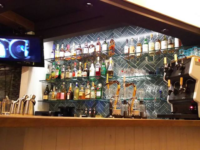 Saloon's Bar&Cafe DAISY