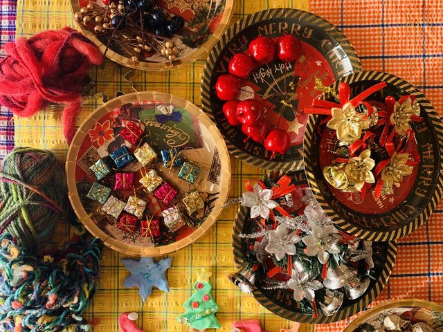 クリスマスリースの材料たち_うみのひろば アテナルミエール